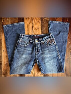 ROCK & ROLL COWGIRL Mid Rise Bootcut Jeans 27x30 Feather Embroidered Rhinestone